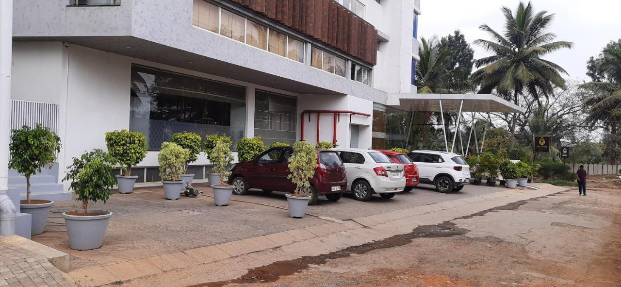 Shivas Gateway Hotel