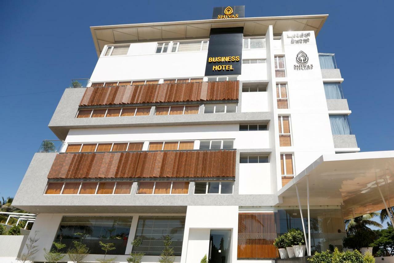 Shivas Gateway Hotel